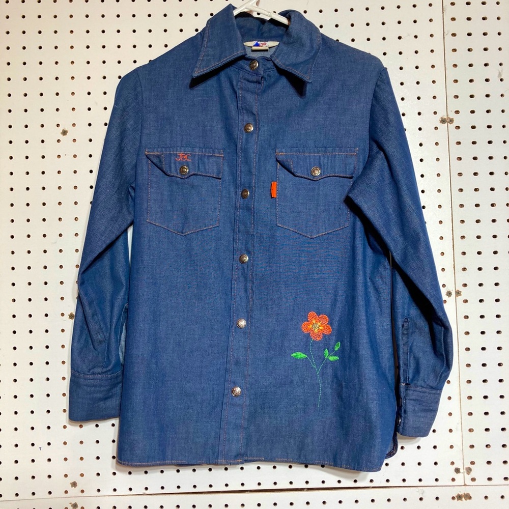 Custom embroidered denim Levi’s snap button top